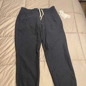 Vuori Meta Jogger in Dark Blue in Large. BRAND NEW!